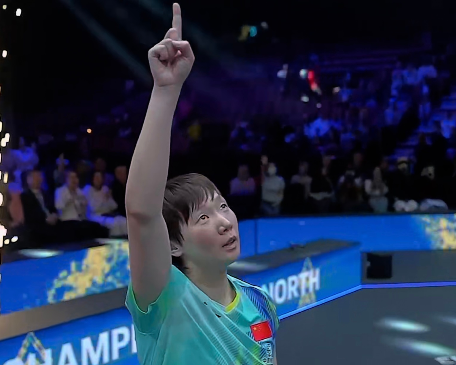 Góc Nhìn AO88: Trao giải đơn nữ Grand Smash châu Âu! Wang Yidi vui suốt buổi,
