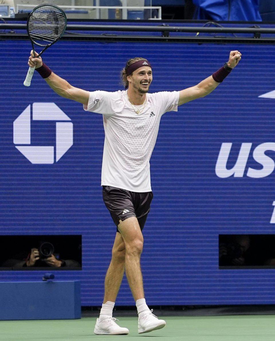 Góc Nhìn AO88: Một mùa vô địch Roland-Garros lẫn US Open khó đến mức nào? Zverev là người thứ 3 đang thi đấu, Federer không có tên